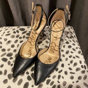 Sam Edelman black pumps